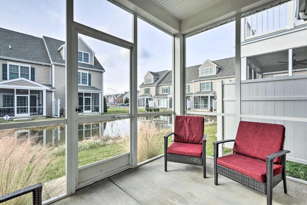 Rehoboth Beach Townhome With Porch And Pool Access Exterior photo