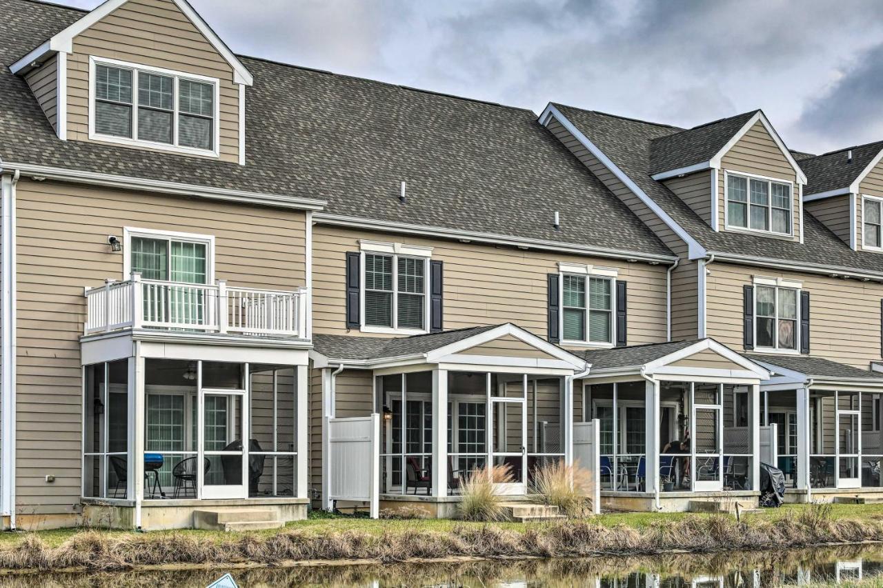 Rehoboth Beach Townhome With Porch And Pool Access Exterior photo