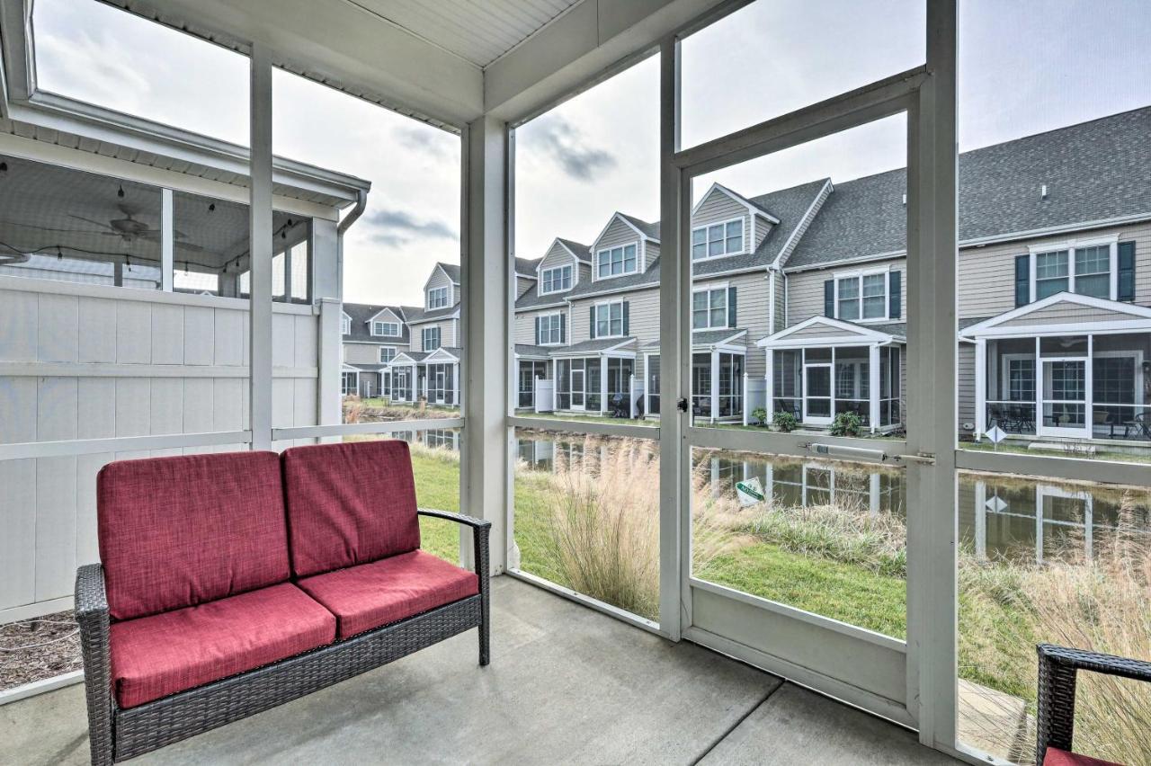 Rehoboth Beach Townhome With Porch And Pool Access Exterior photo